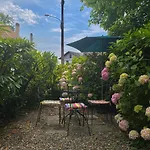 بيت للعطل Agreable Petit Avec Jardinet Et Piscine