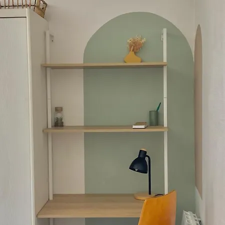 Agreable Petit Avec Piscine Et Jardinet *